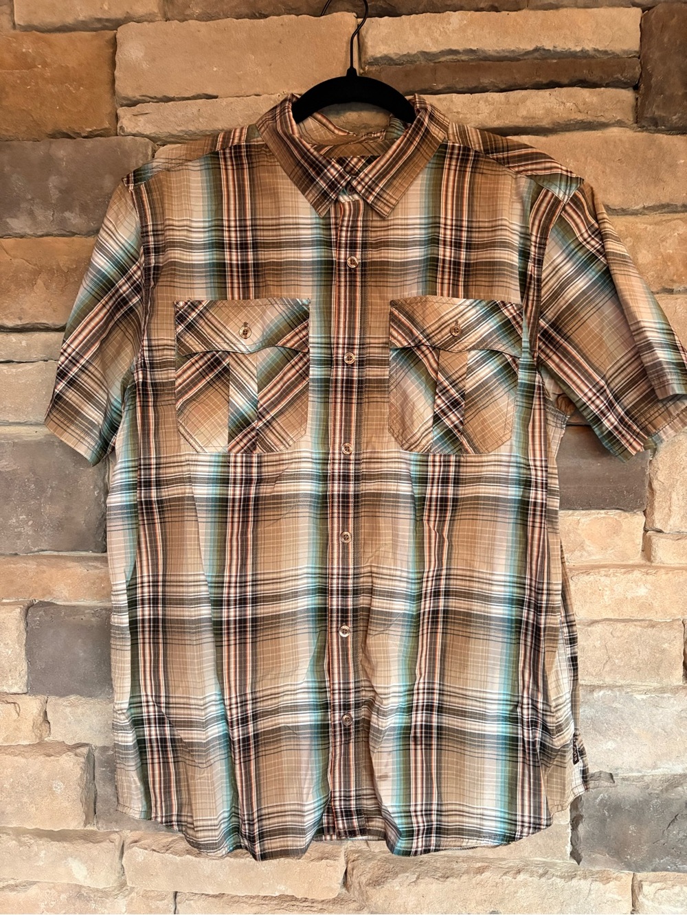 Men’s Prana short sleeve shirt. Size L